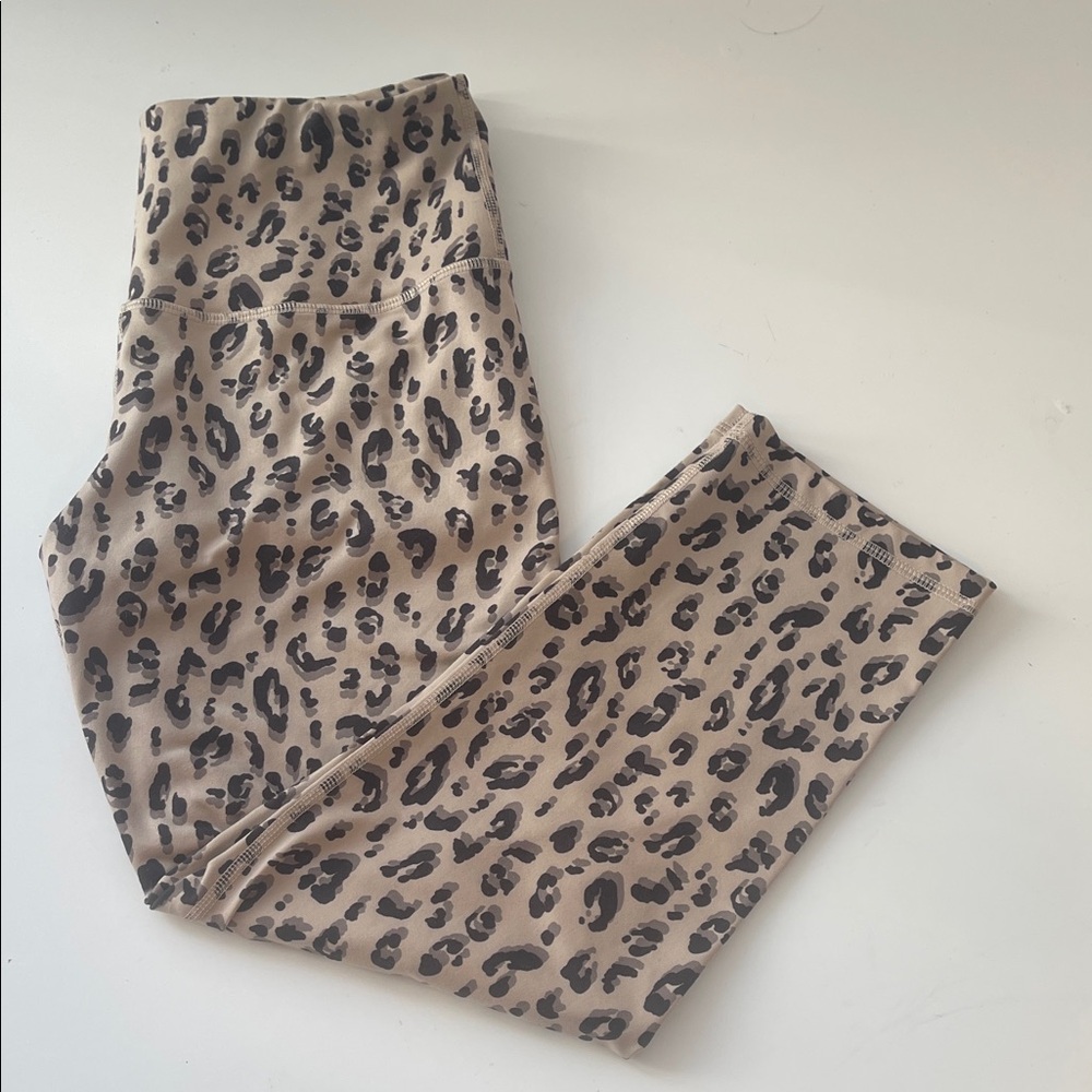 Old Navy Active Leopard Print Leggings